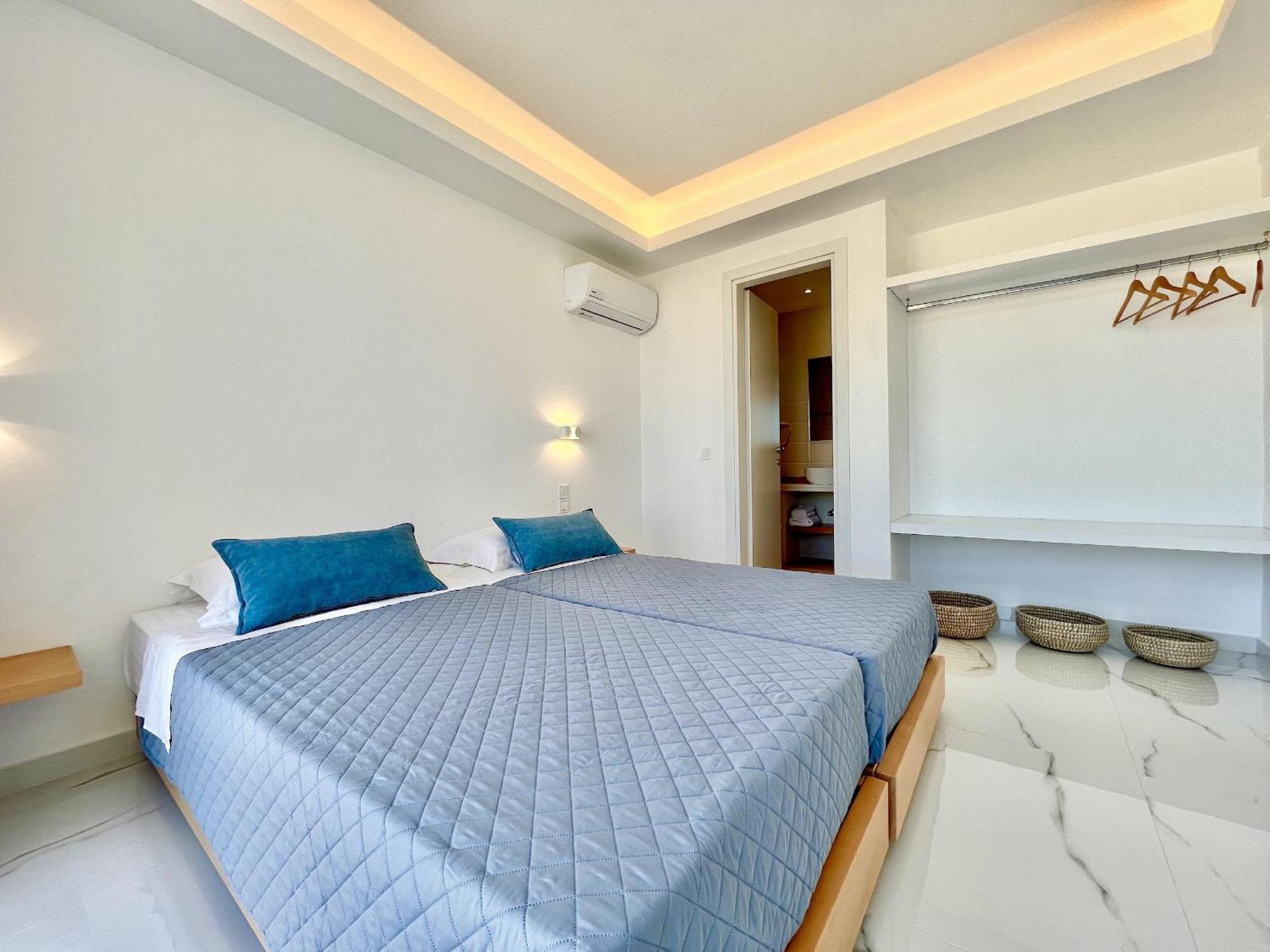 Danune Luxury Beachfront With Private Pool By Dadovillas Villa Astrakeri
