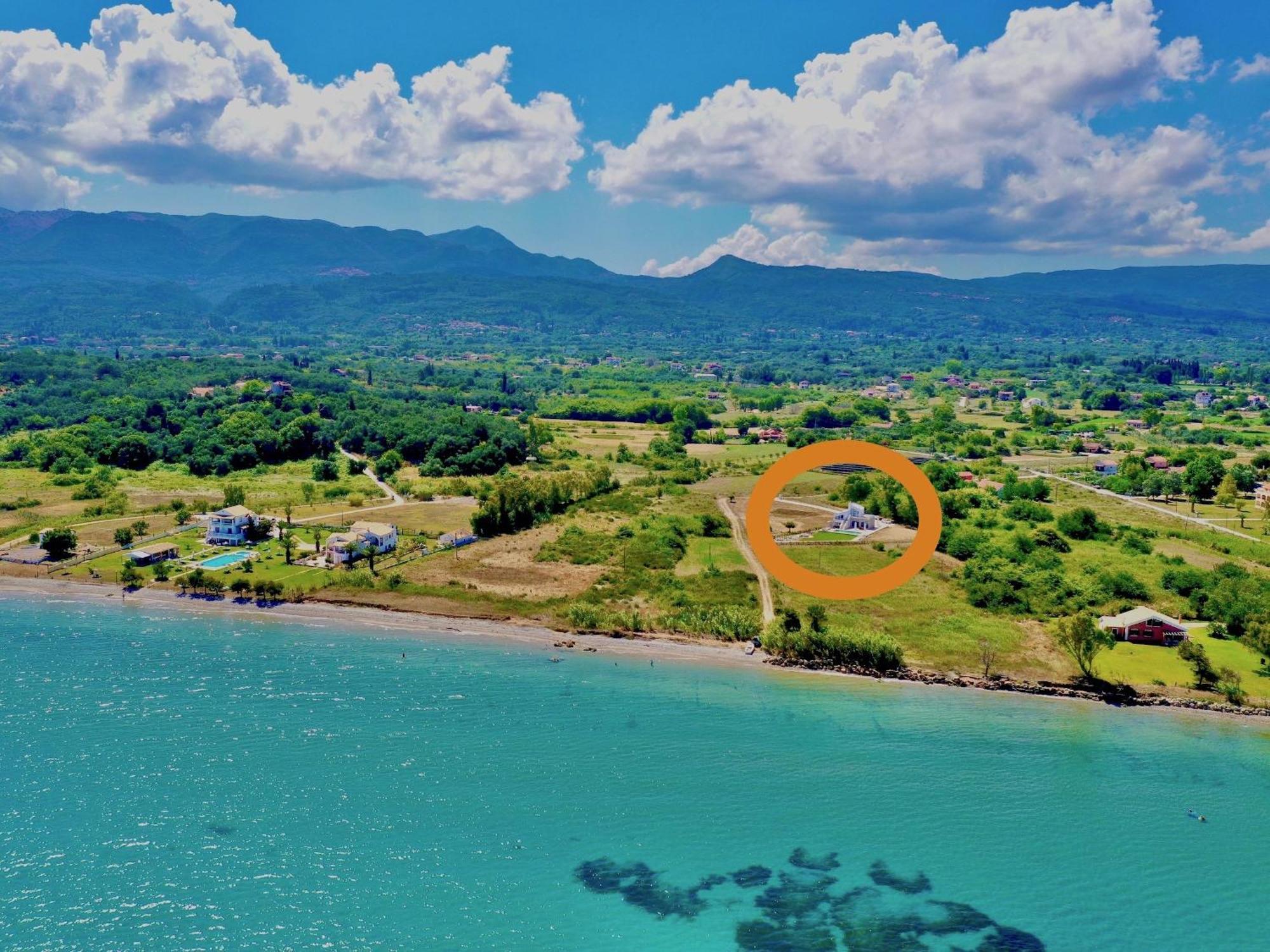 Danune Luxury Beachfront With Private Pool By Dadovillas *